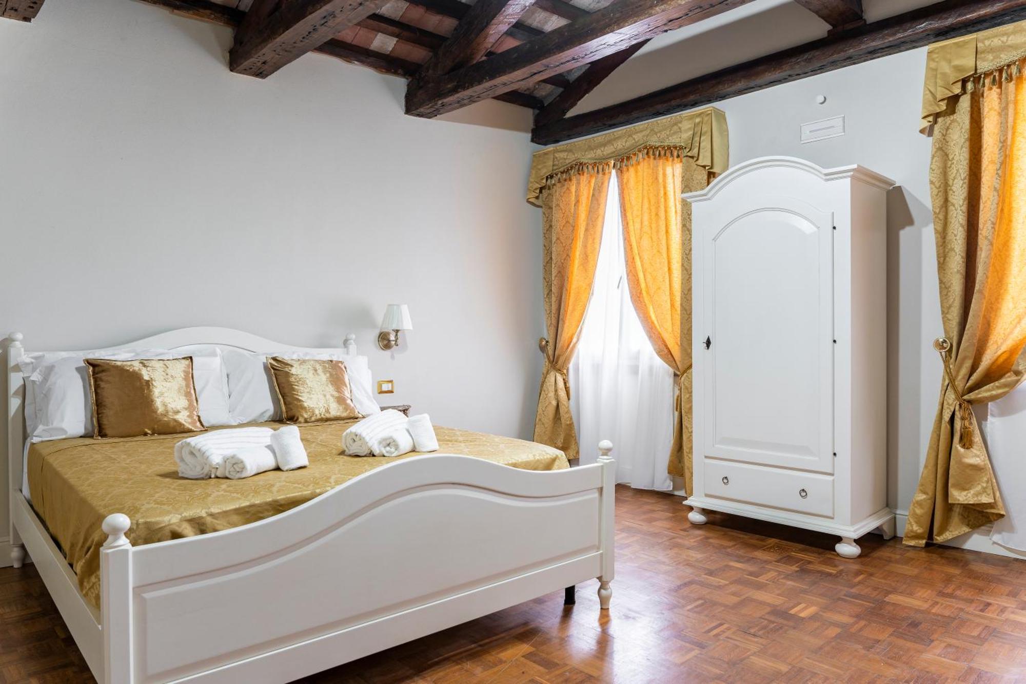 Palazzo Titti Rialto Suites Venedig Eksteriør billede
