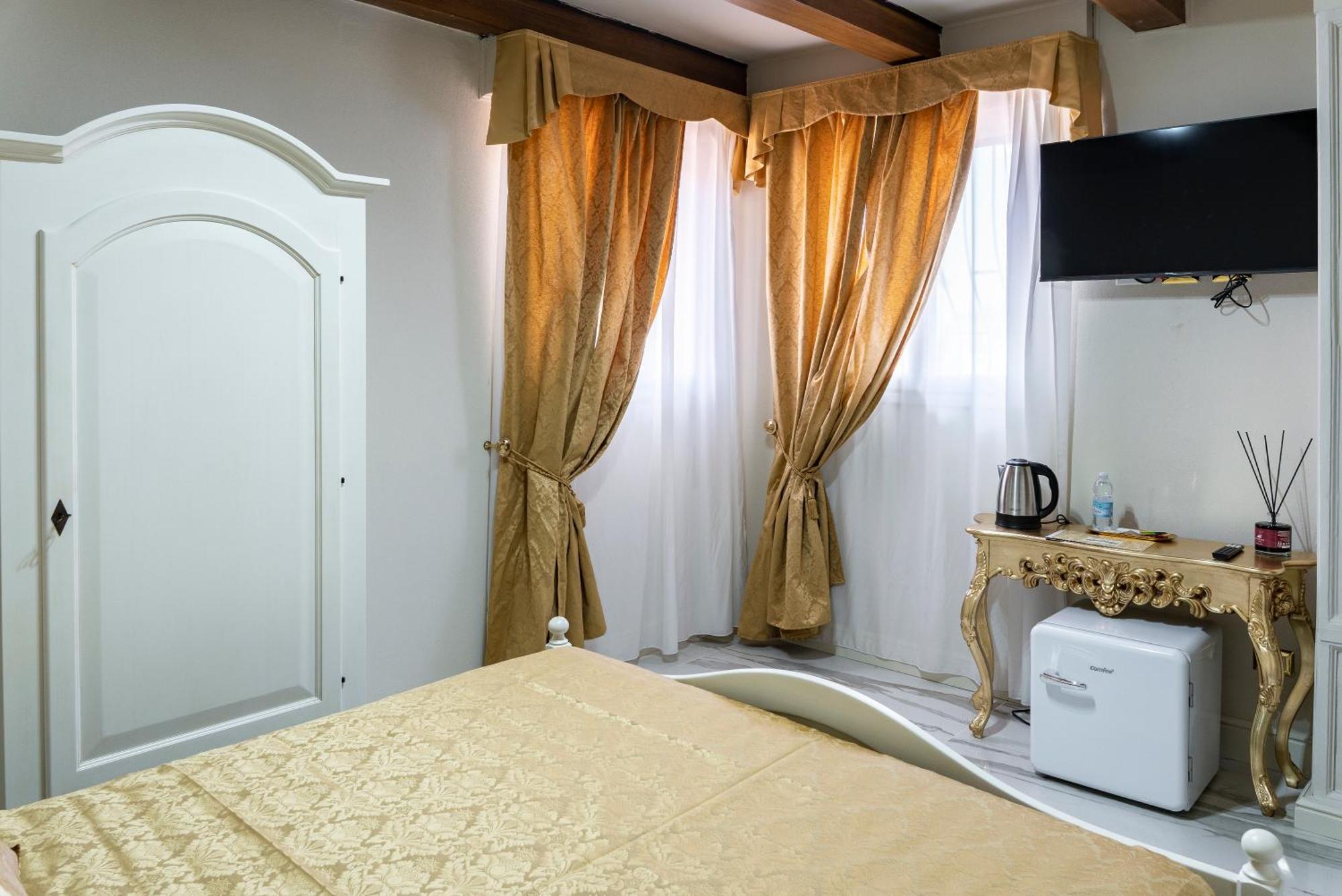 Palazzo Titti Rialto Suites Venedig Eksteriør billede