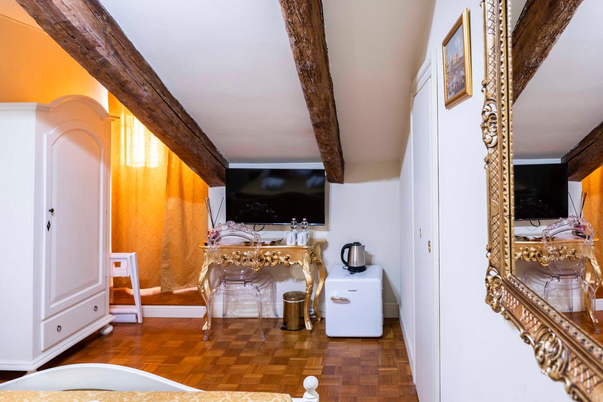 Palazzo Titti Rialto Suites Venedig Eksteriør billede