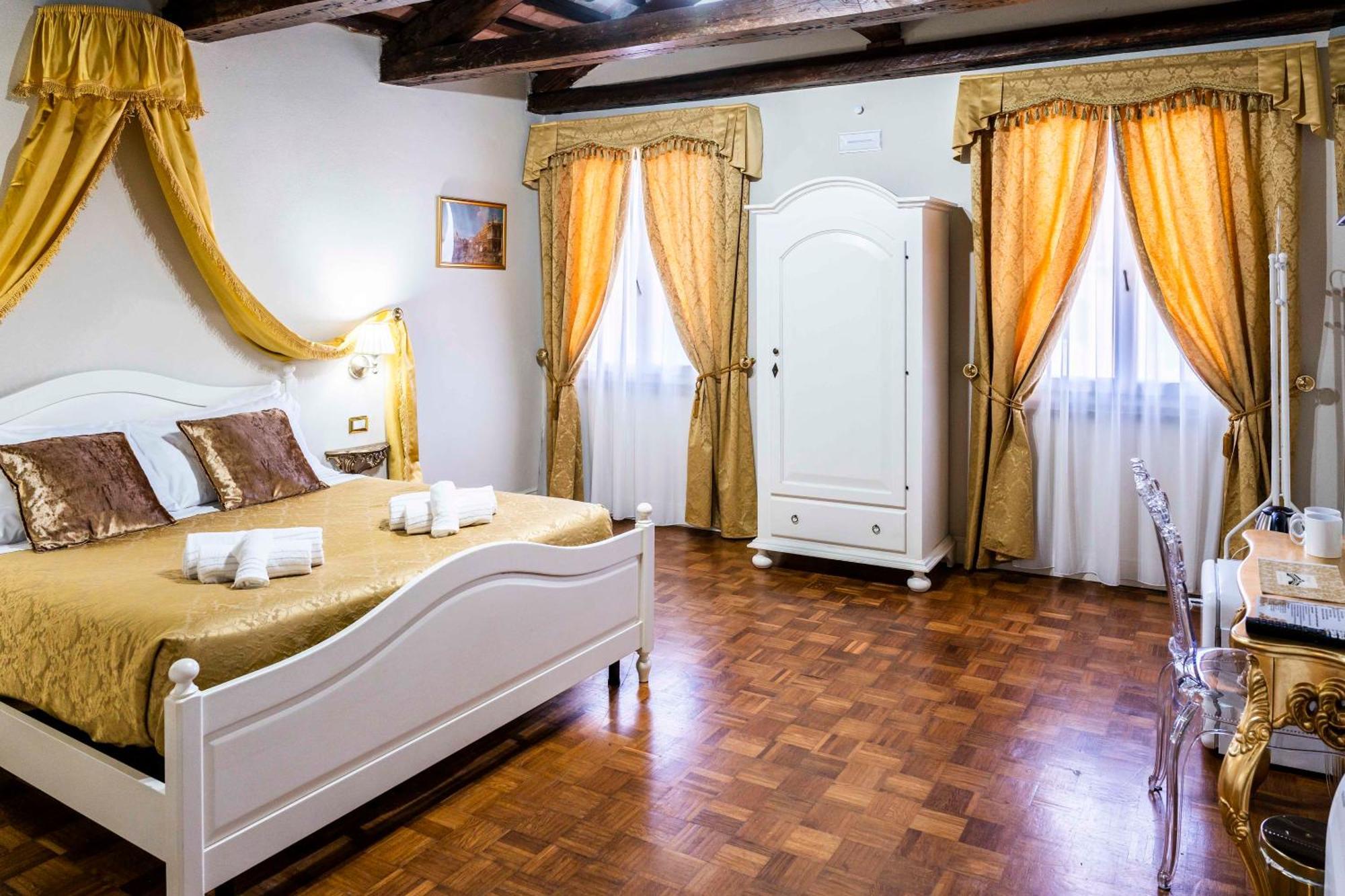 Palazzo Titti Rialto Suites Venedig Eksteriør billede