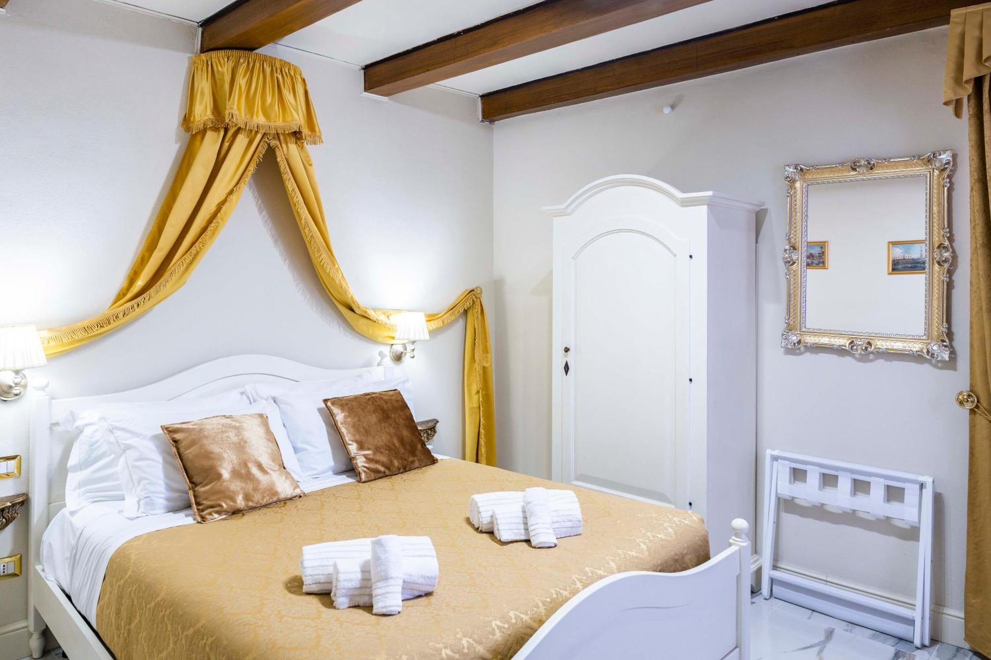 Palazzo Titti Rialto Suites Venedig Eksteriør billede