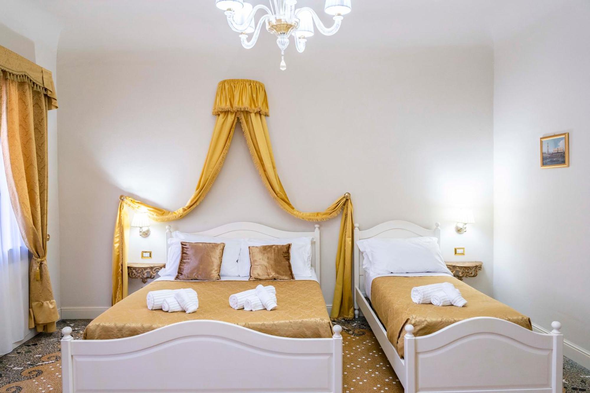 Palazzo Titti Rialto Suites Venedig Eksteriør billede