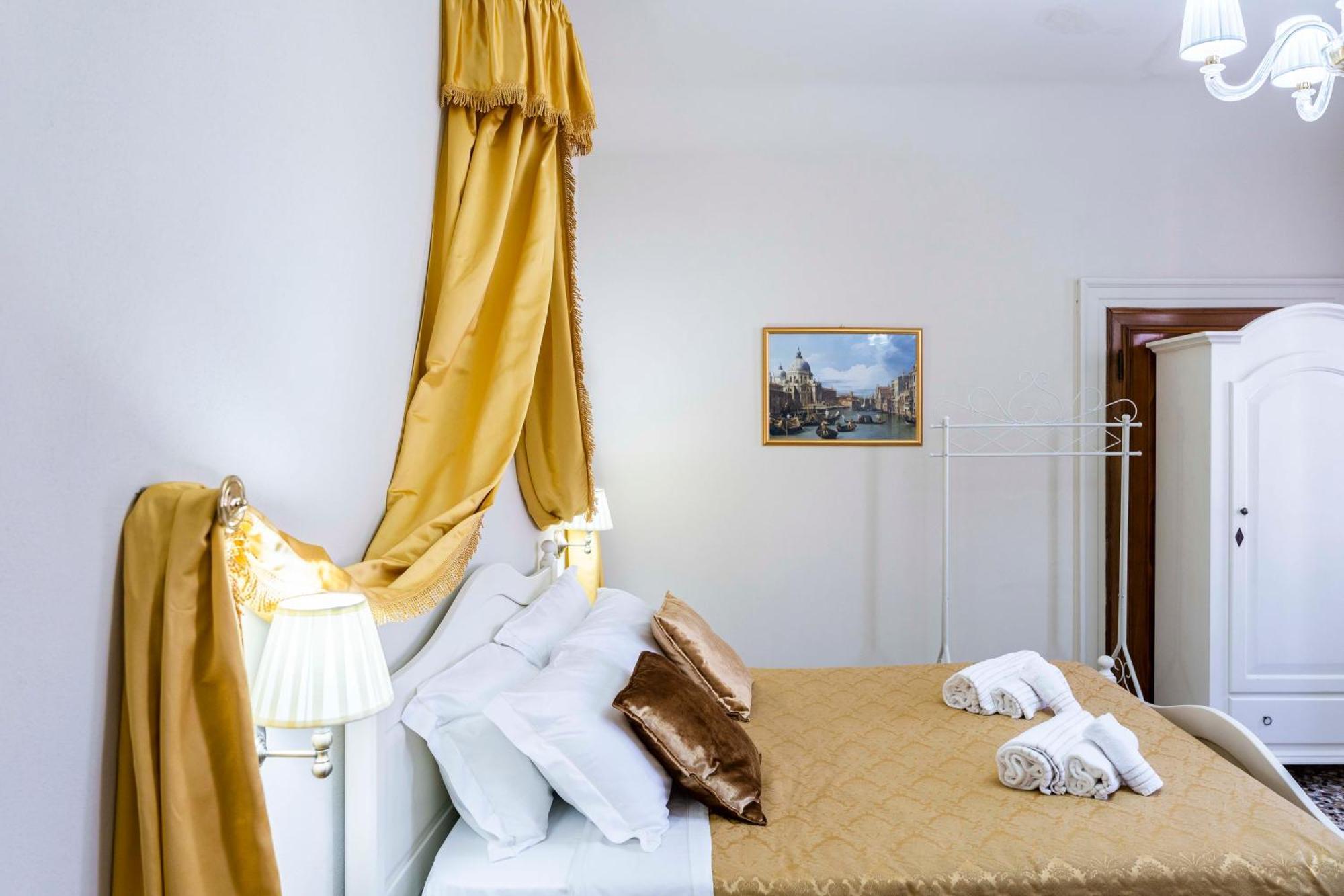 Palazzo Titti Rialto Suites Venedig Eksteriør billede