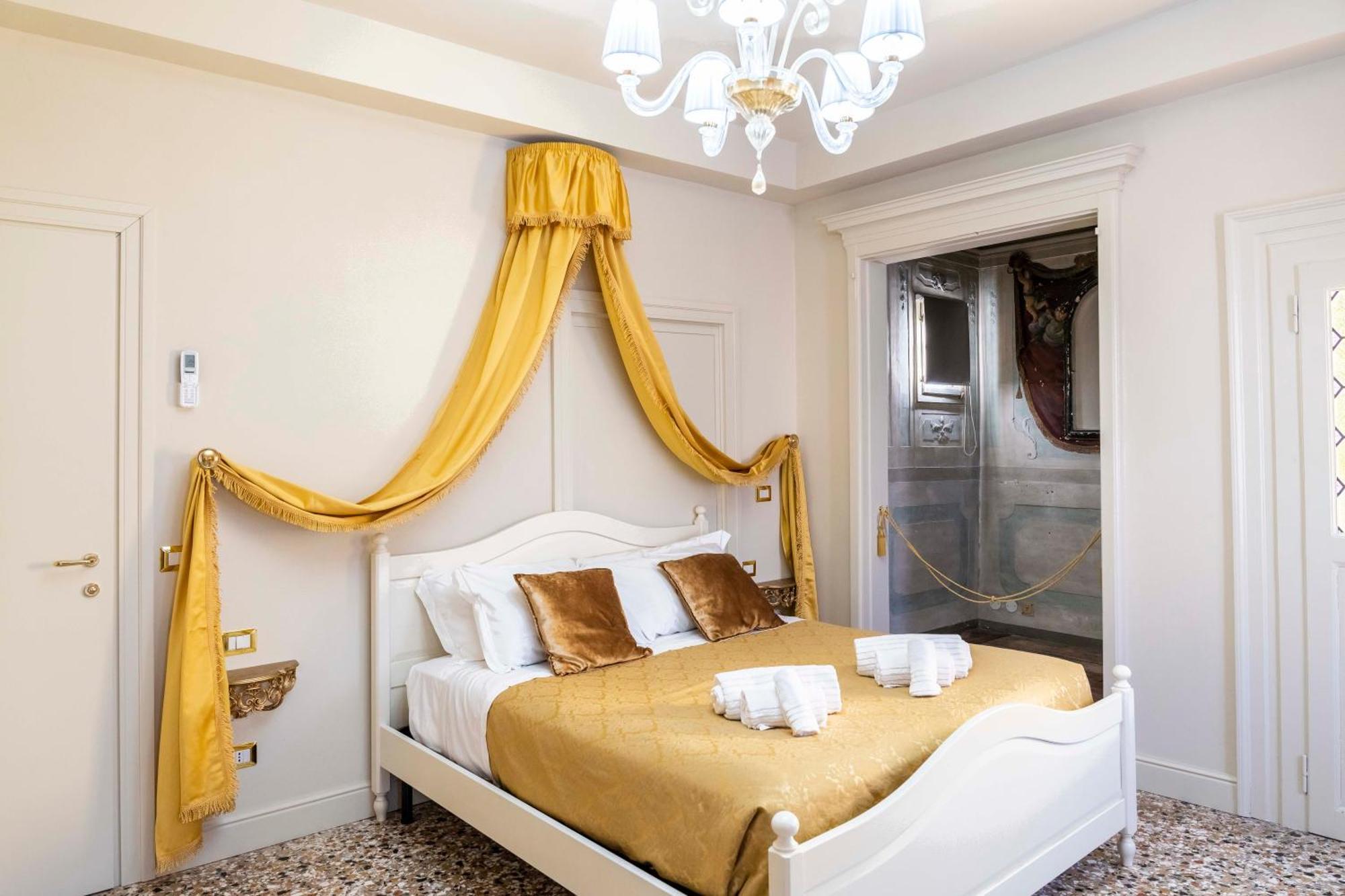 Palazzo Titti Rialto Suites Venedig Eksteriør billede