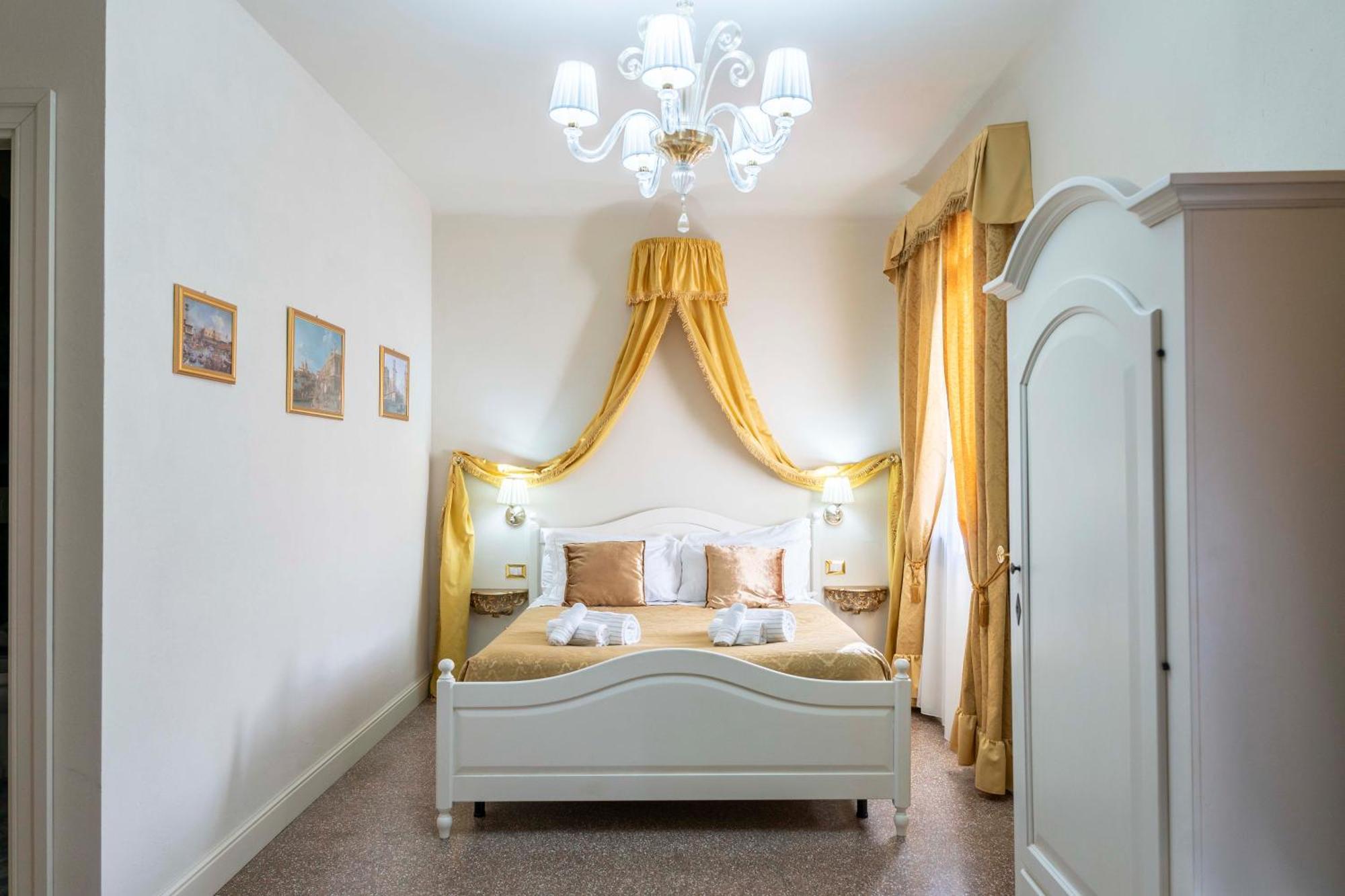 Palazzo Titti Rialto Suites Venedig Eksteriør billede